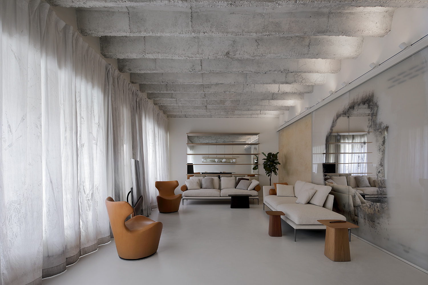 STUDIO UP WHITE LOFT LIVING PHOTO Robert Les 150